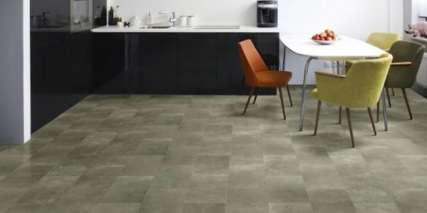 Hennessey 4m Wide Vinyl Sheet - Image 2